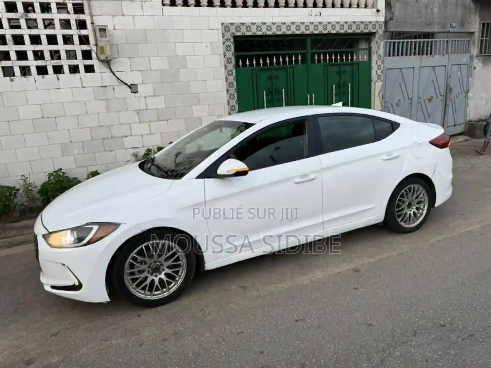 Hyundai Elantra 2018 Blanc - Vue 3