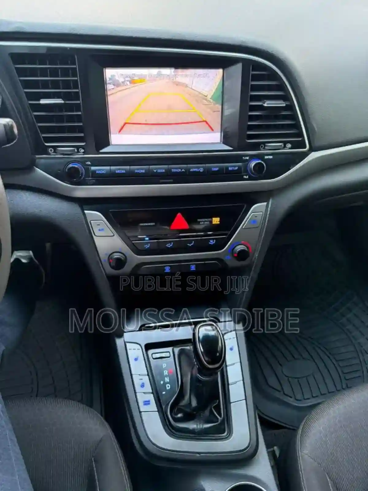 Hyundai Elantra 2018 Blanc - Vue 4