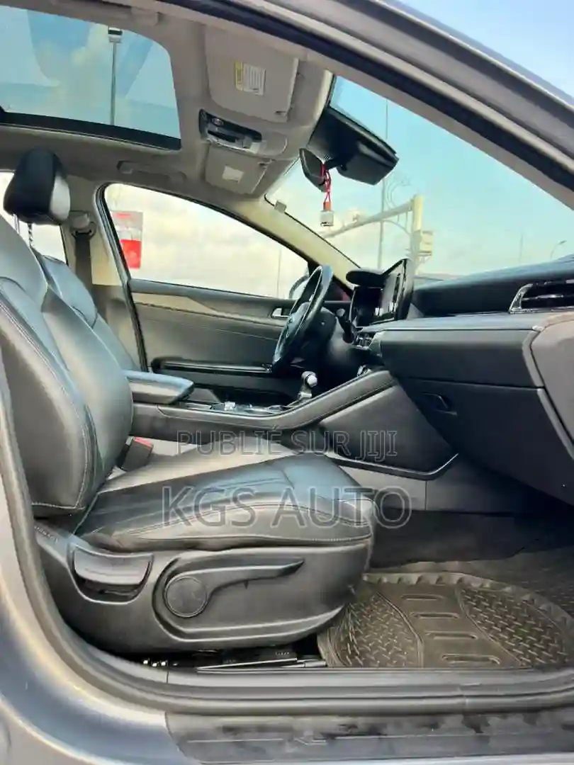 Kia K5 2022 Gris - Vue 4