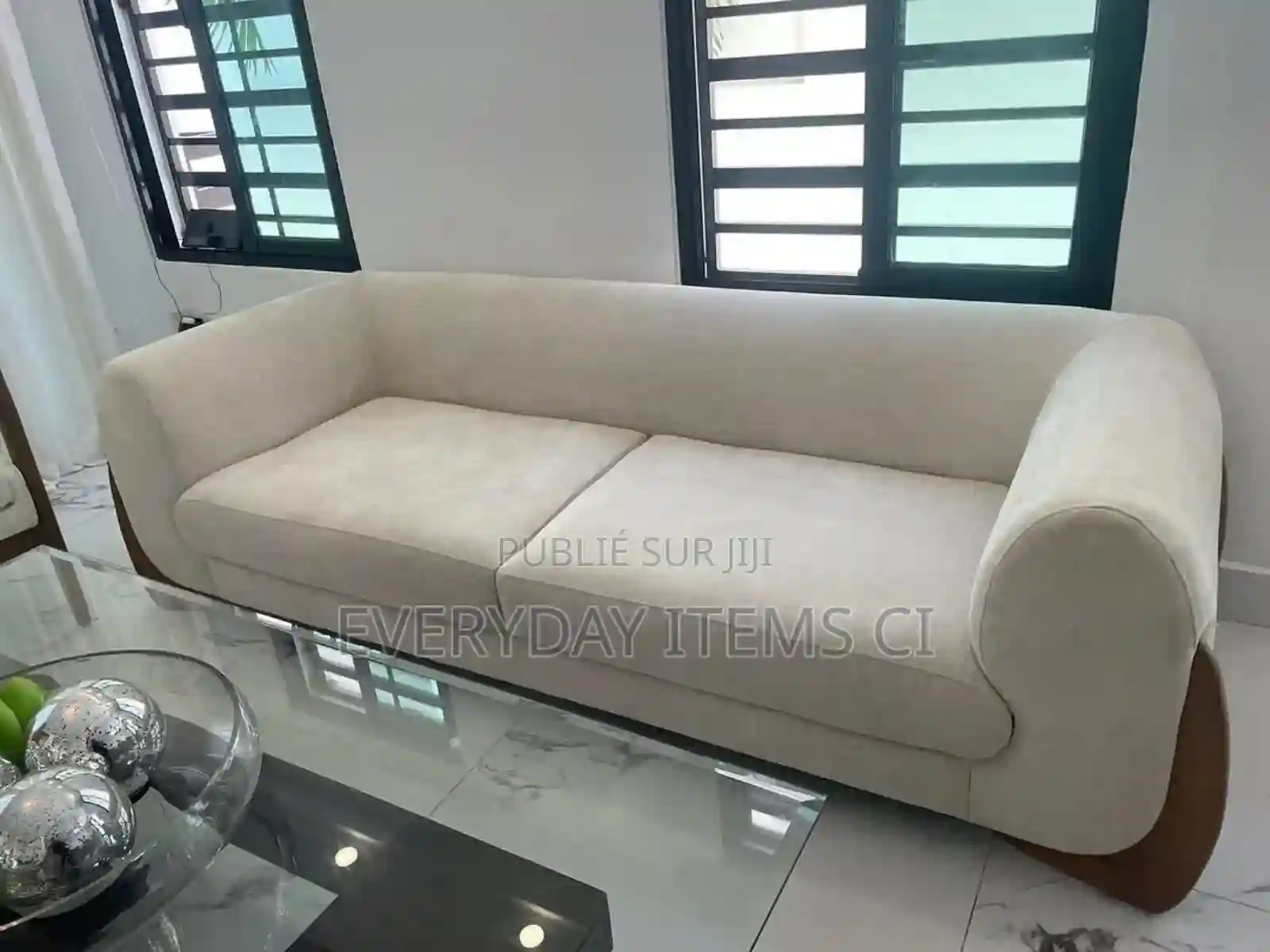 Salon 5 Places - Vue 1