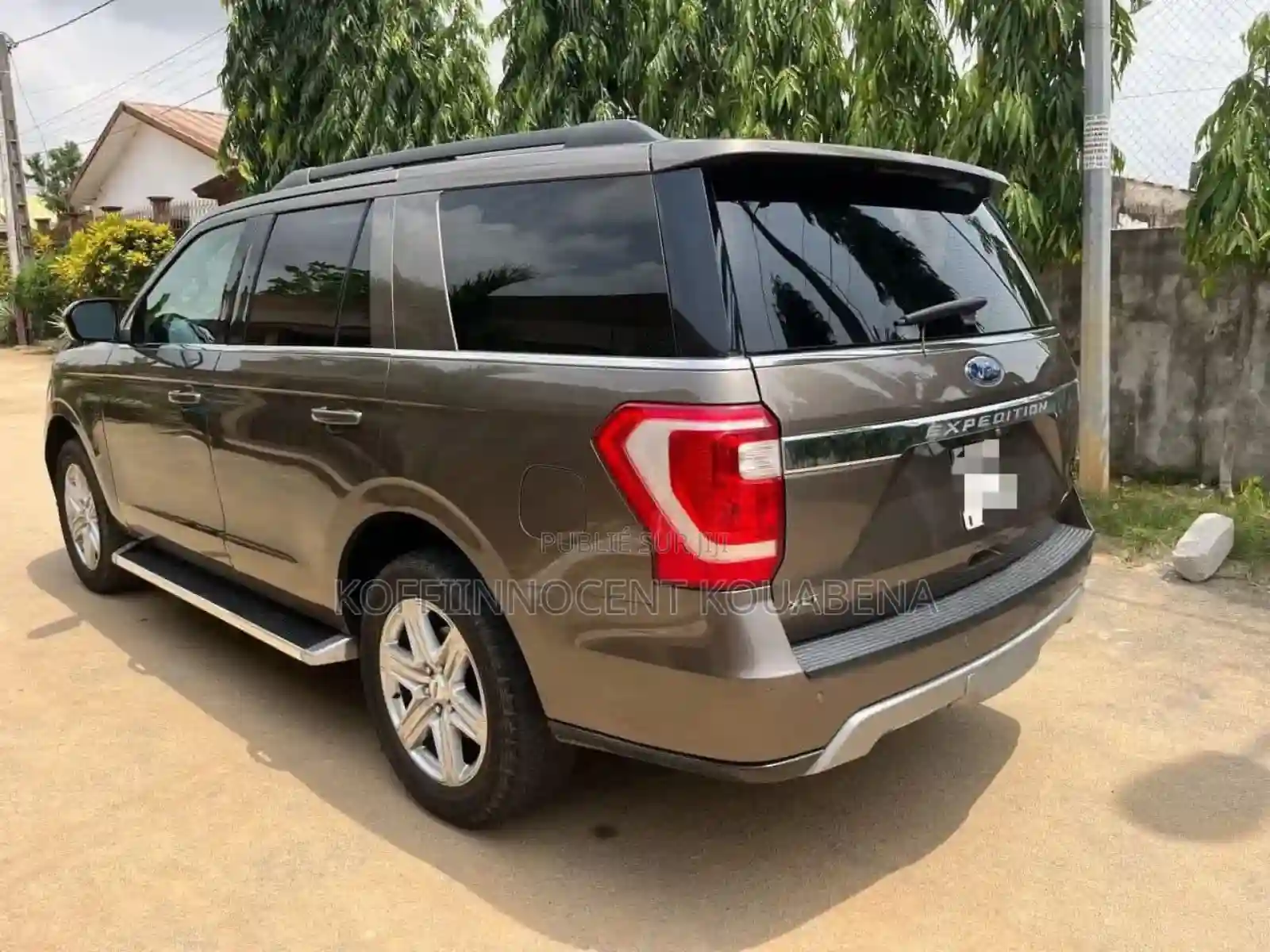 Ford Expedition XLT 4x4 2019 Beige - Vue 1