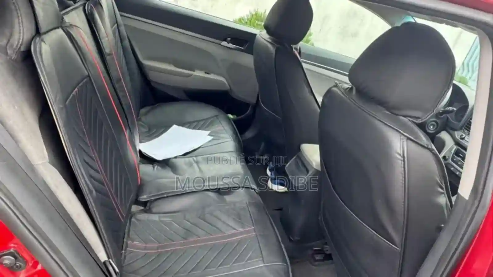 Hyundai Elantra 2018 Rouge - Vue 4