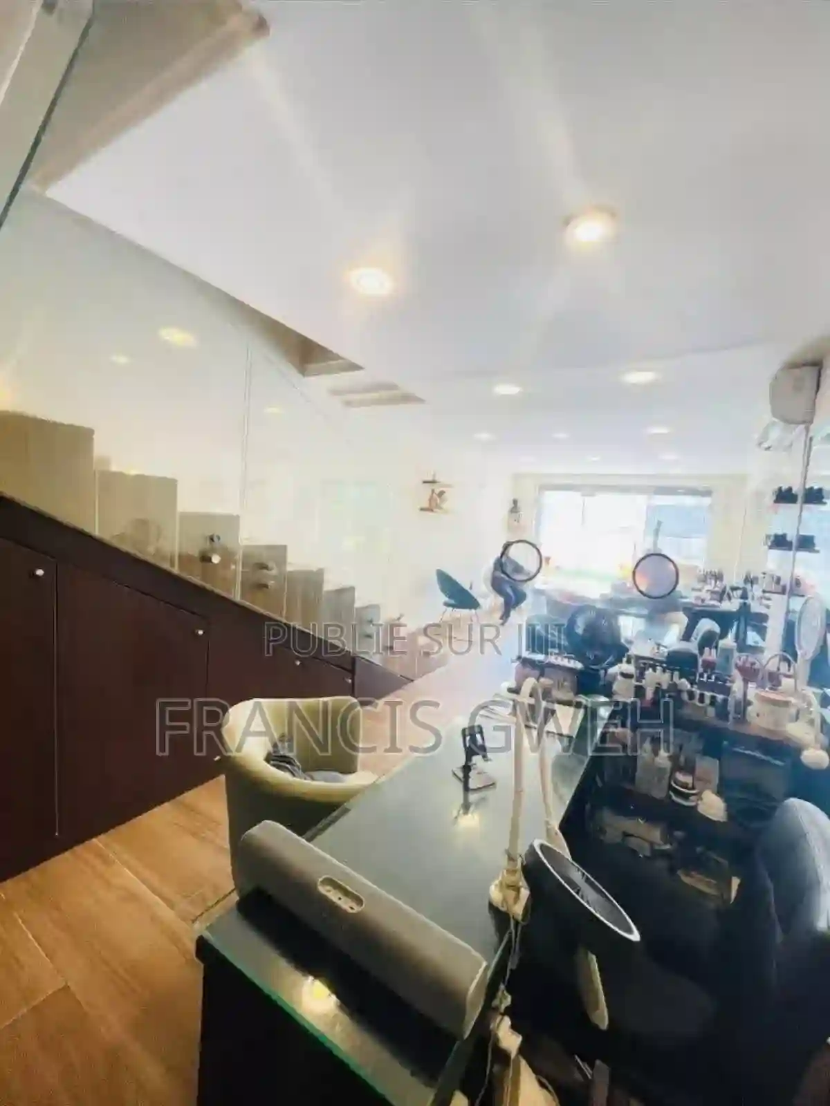 Magasin a Louer - Vue 1