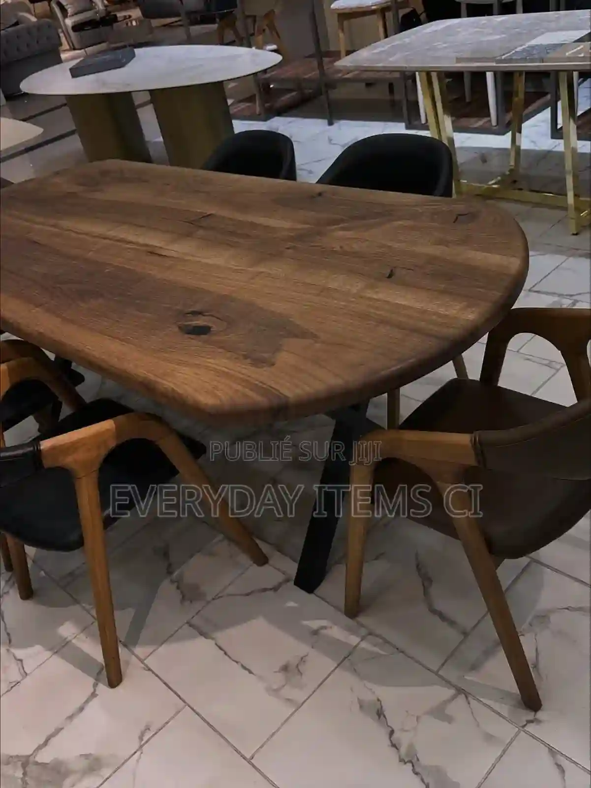 Table À Manger 6 Places - Vue 1