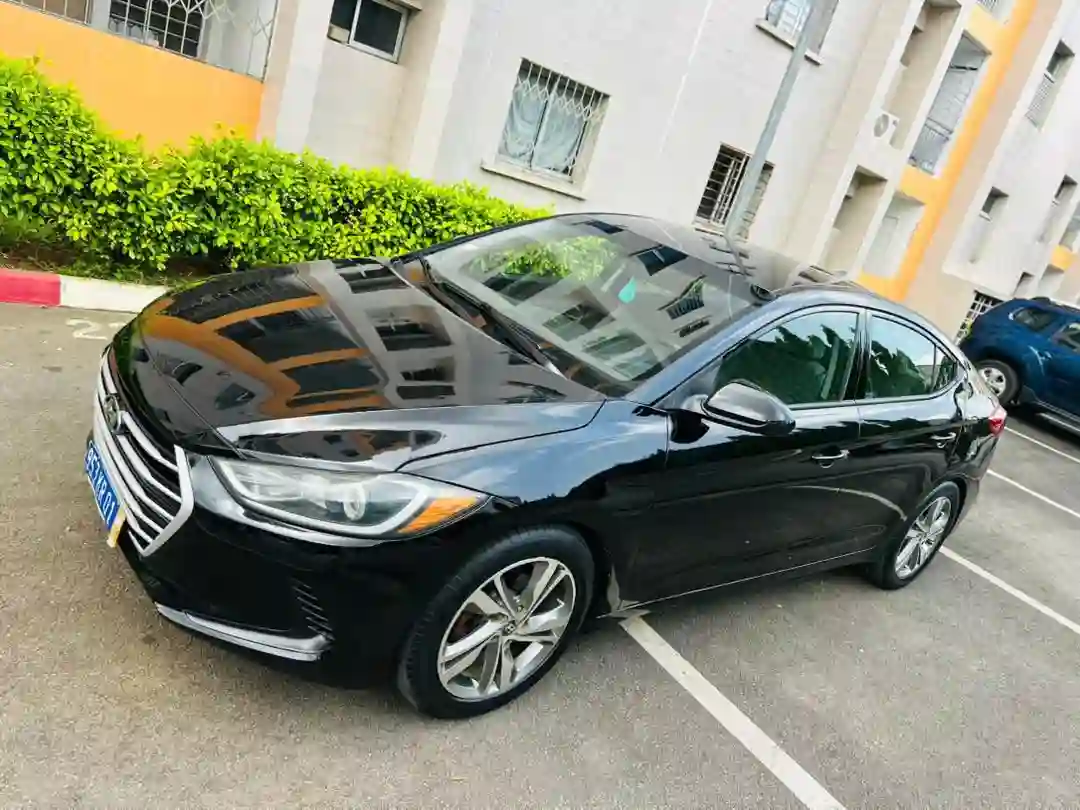 HYUNDAI ELANTRA EN VENTE  - Vue 4