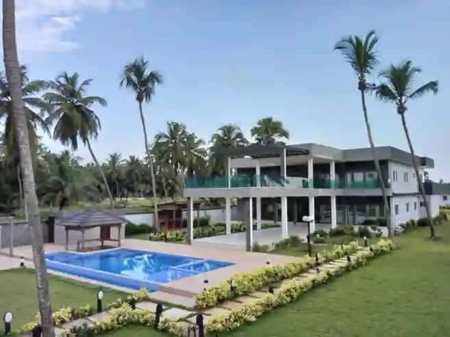 Résidence Chalet 12 Pièces en Bordure de Mer à Mohamé Assinie - Vue 4