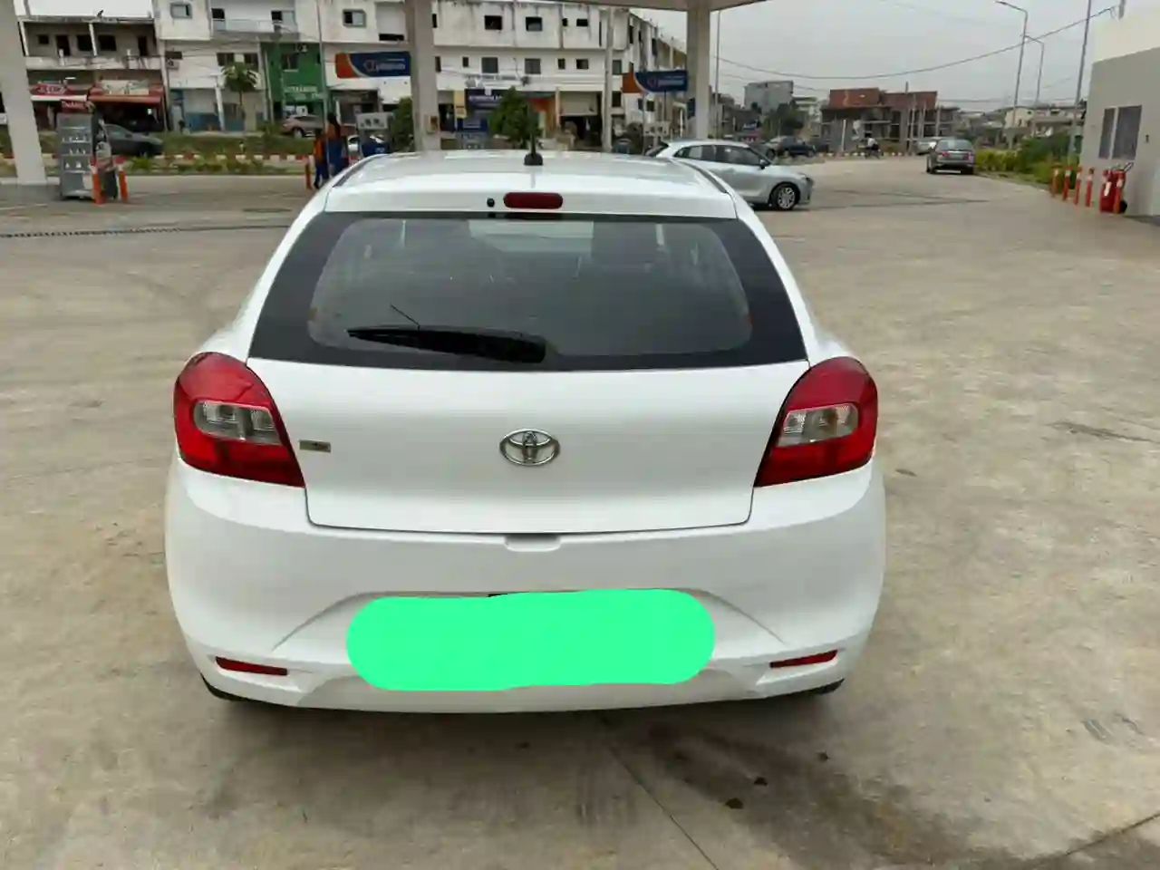 TOYOTA STARLET EN VENTE 