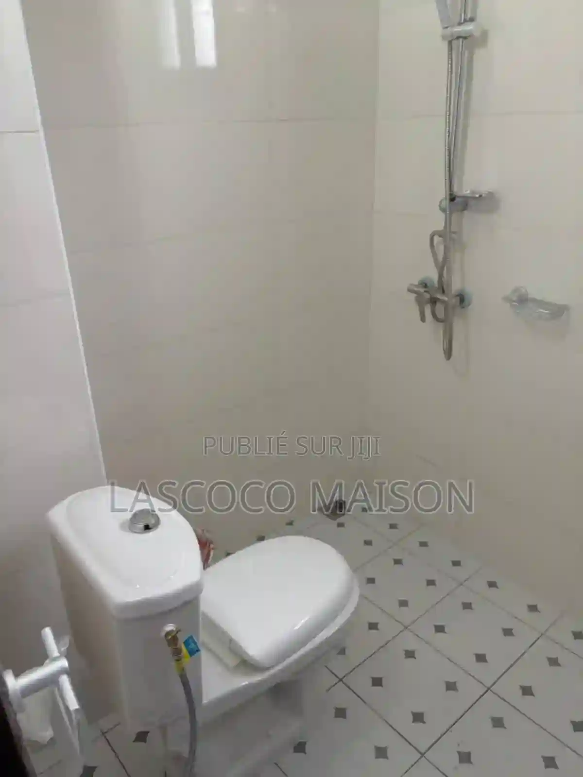 Location Journalier Angré Cité Programme 6 - Vue 2