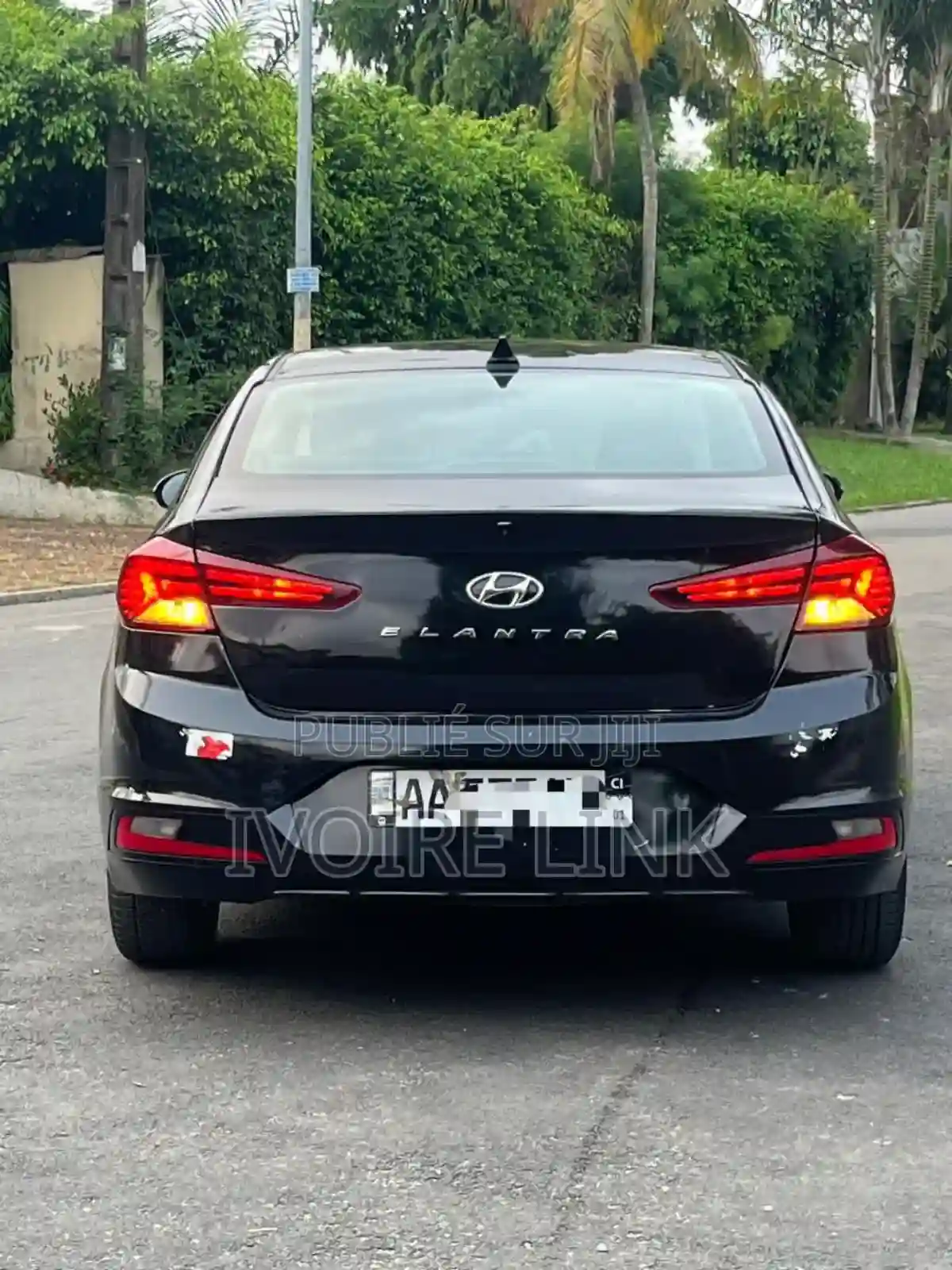 Hyundai Elantra 2021 Black - Vue 4