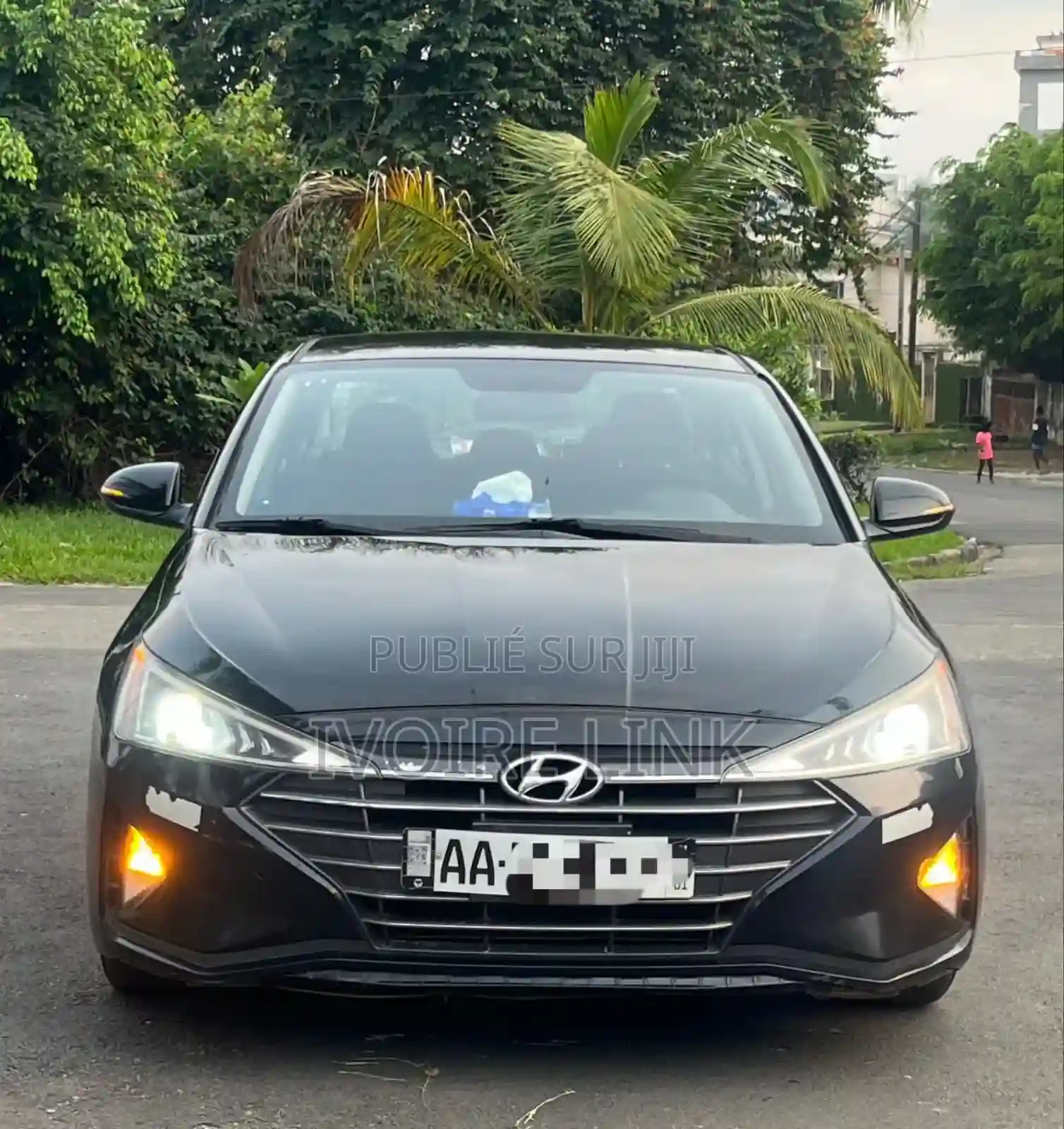 Hyundai Elantra 2021 Black - Vue 8