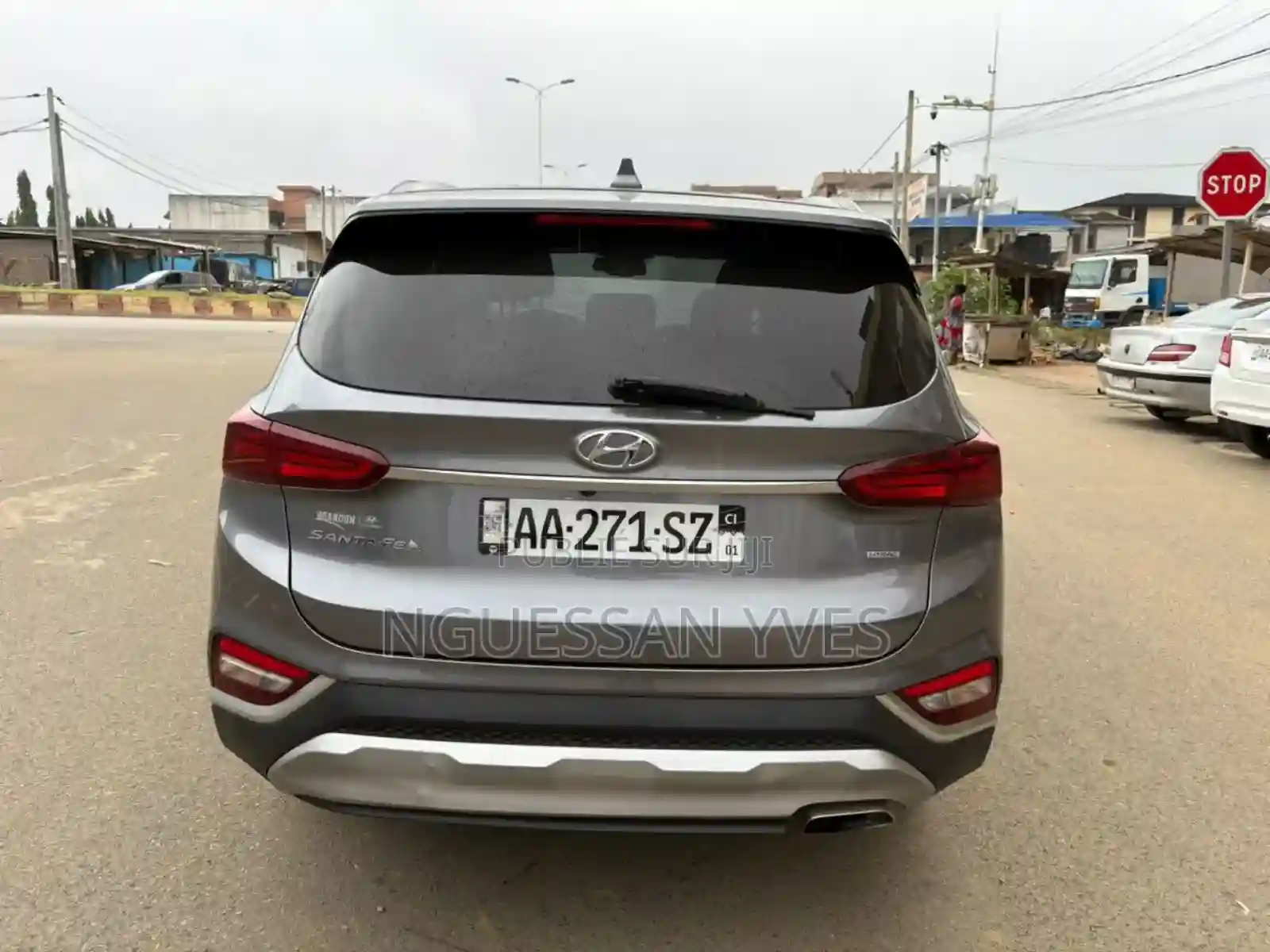 Hyundai Santa Fe 2020 Gris - Vue 5