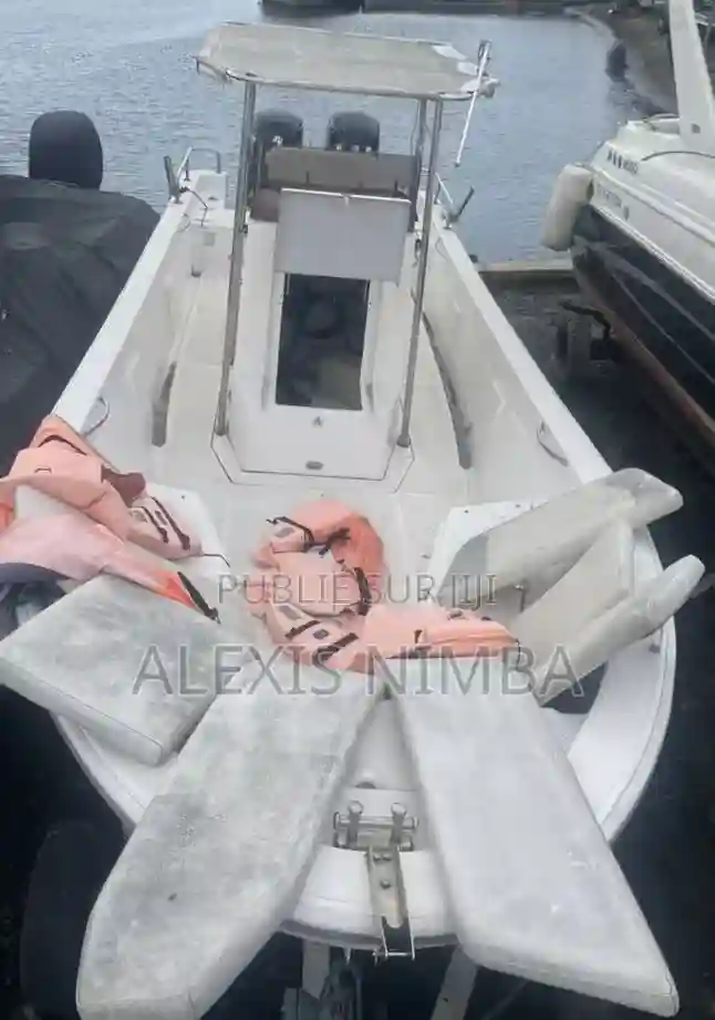 Bateau De Pêche Mer Et Plaisance - Vue 1