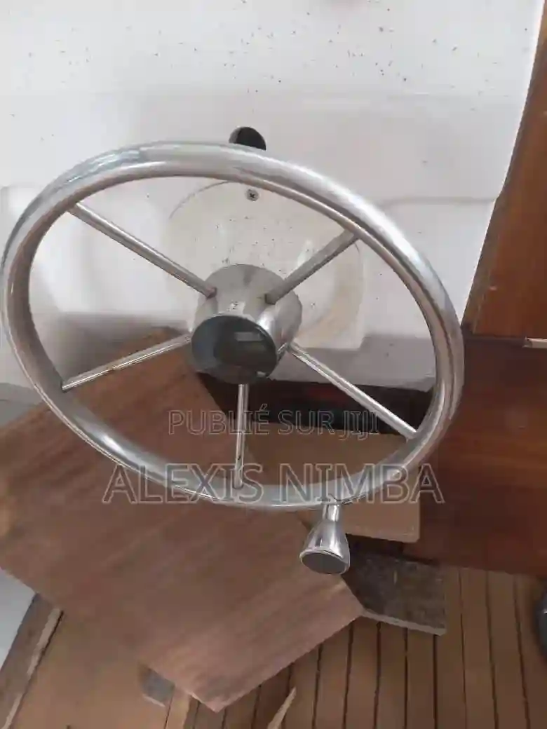 Bateau Avec Cabine 2x 250chv Yamaha À Rénover - Vue 1