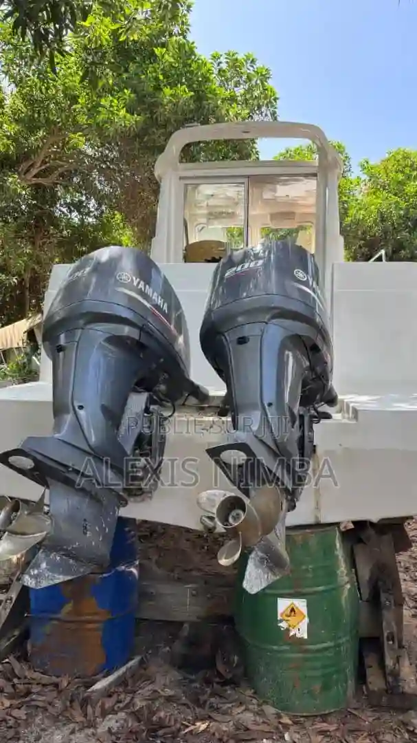 Bateau Avec Cabine 2x 250chv Yamaha À Rénover - Vue 12