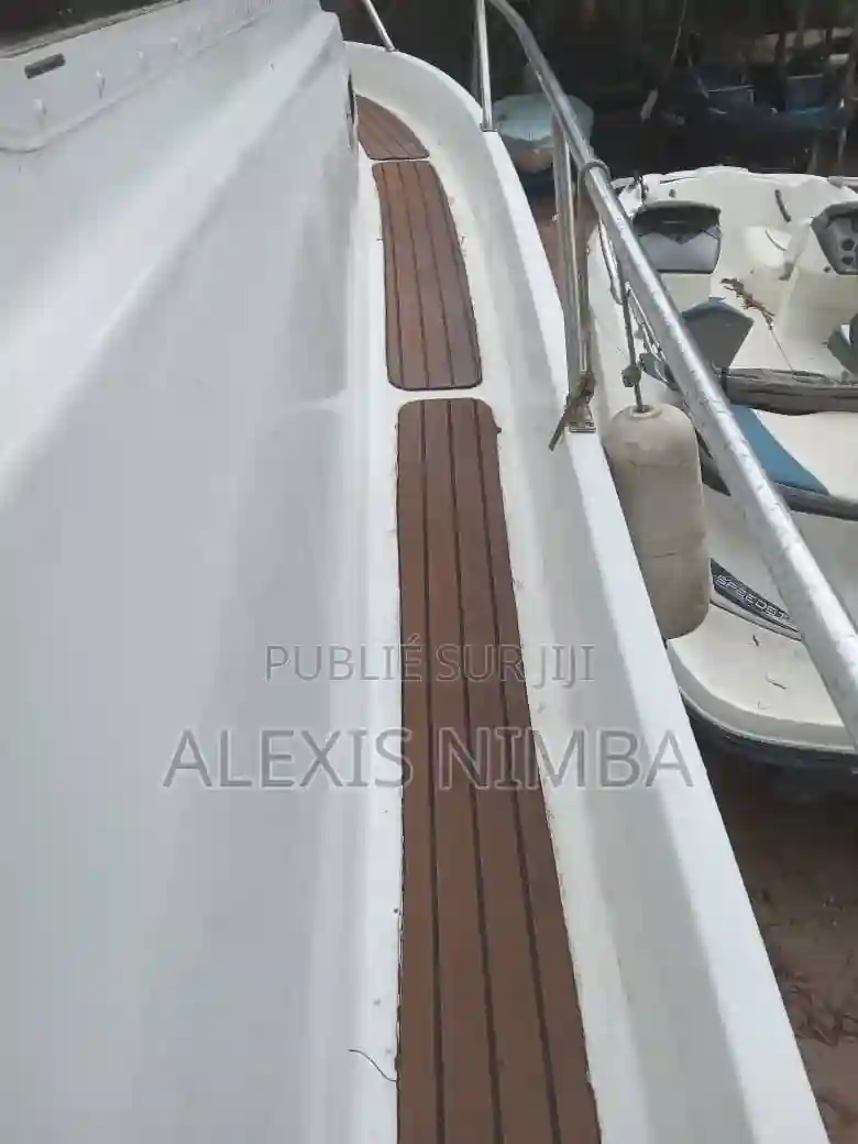 Bateau Avec Cabine 2x 250chv Yamaha À Rénover - Vue 17