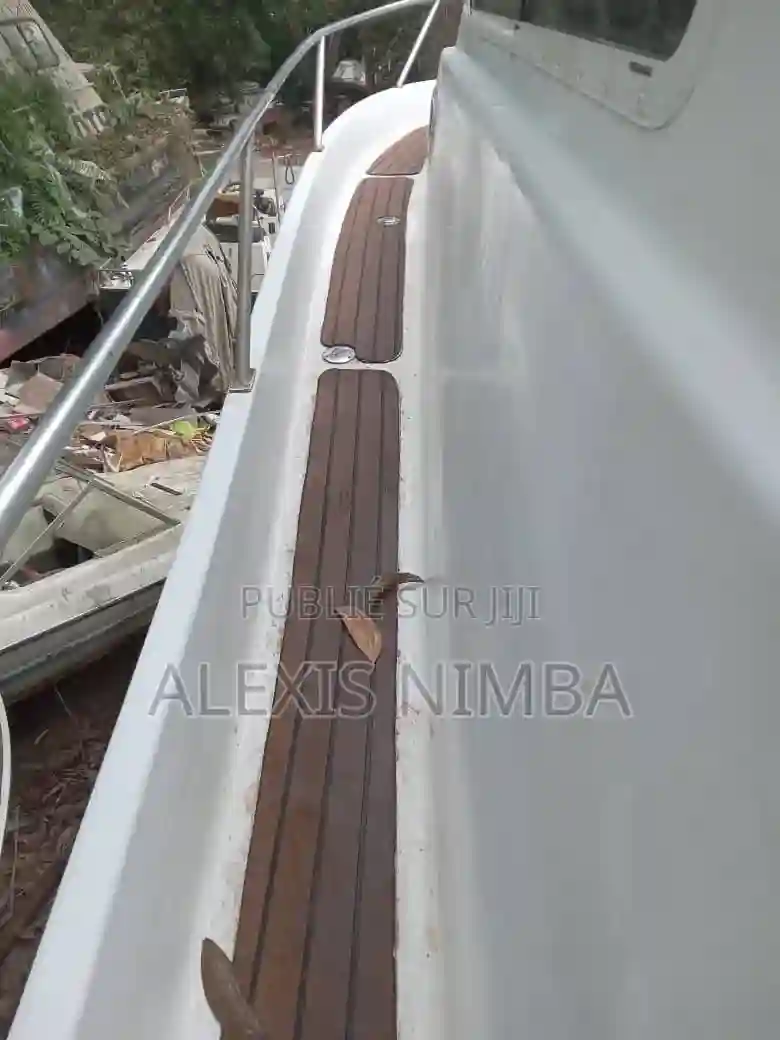 Bateau Avec Cabine 2x 250chv Yamaha À Rénover - Vue 18