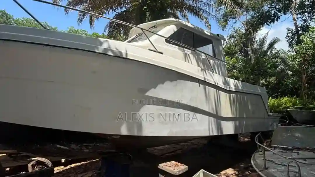 Bateau Avec Cabine 2x 250chv Yamaha À Rénover - Vue 7