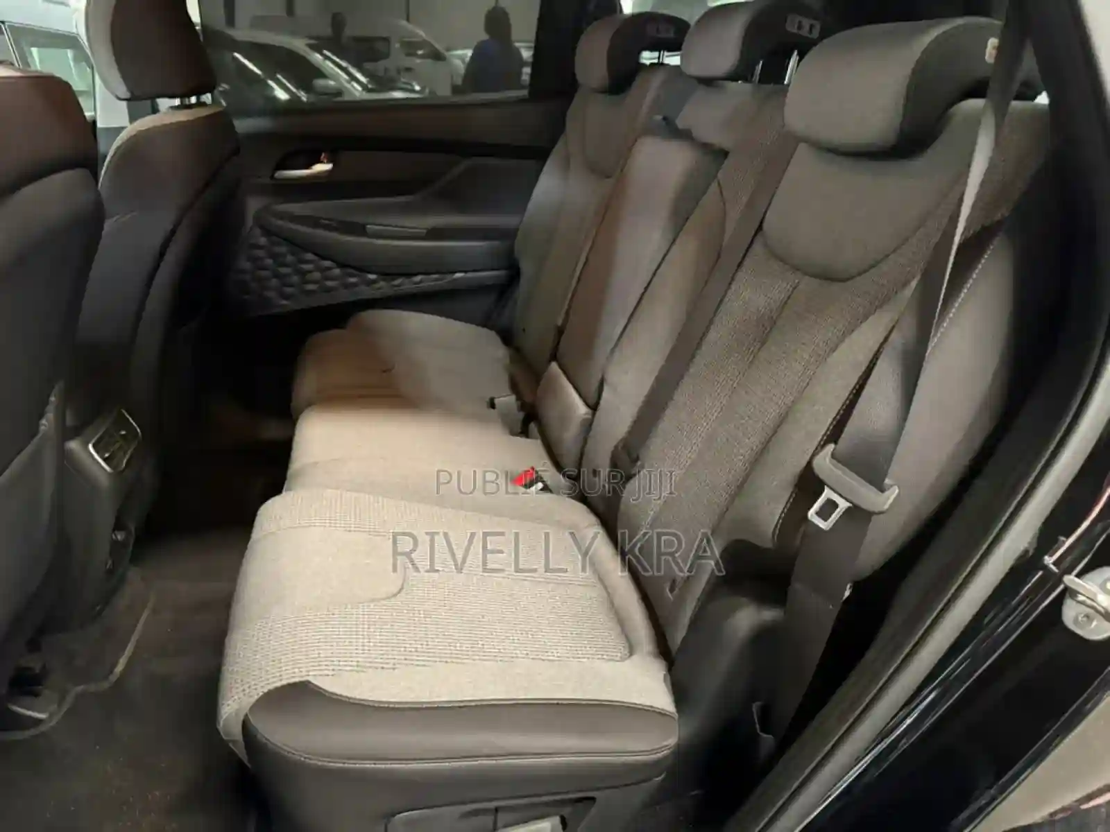 Hyundai Santa Fe SE 2021 Black - Vue 3