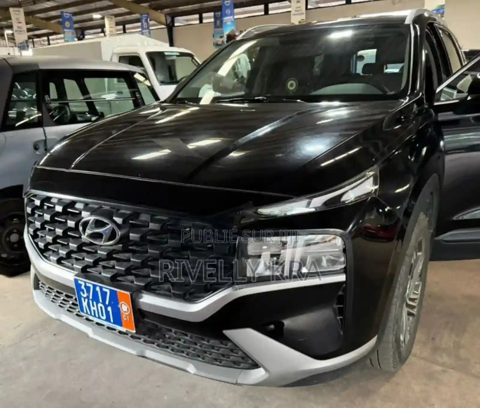 Hyundai Santa Fe SE 2021 Black - Vue 5