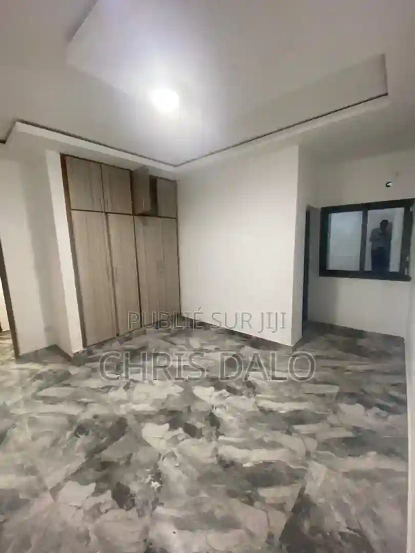 2chbre Appartement Dans Dalo Davy Cocody à Louer - Vue 1