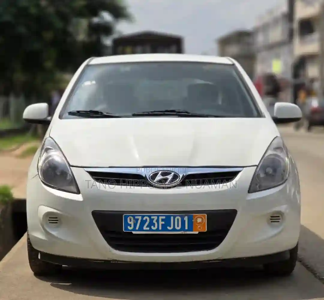 Hyundai i20 2011 Blanc - Vue 4