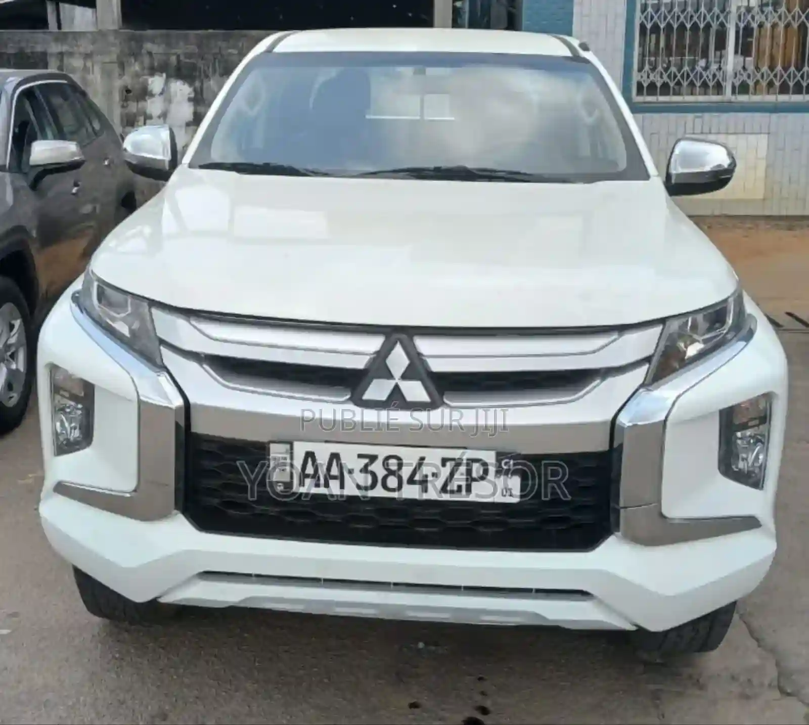 Mitsubishi L200 2023 Blanc - Vue 1