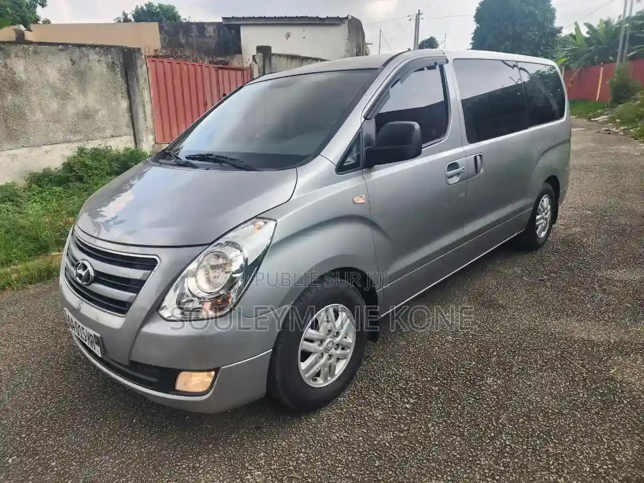Hyundai Starex 2018 Gris - Vue 2