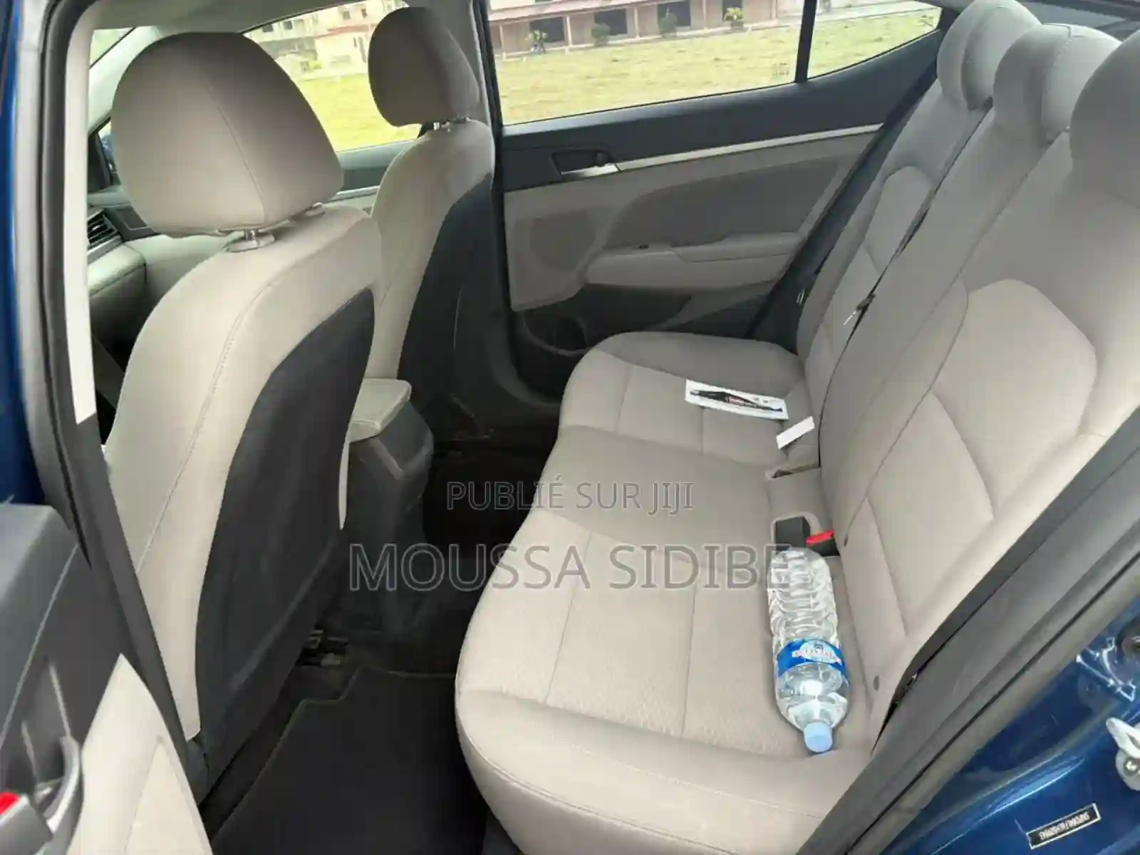 Hyundai Elantra 2020 Bleu - Vue 10