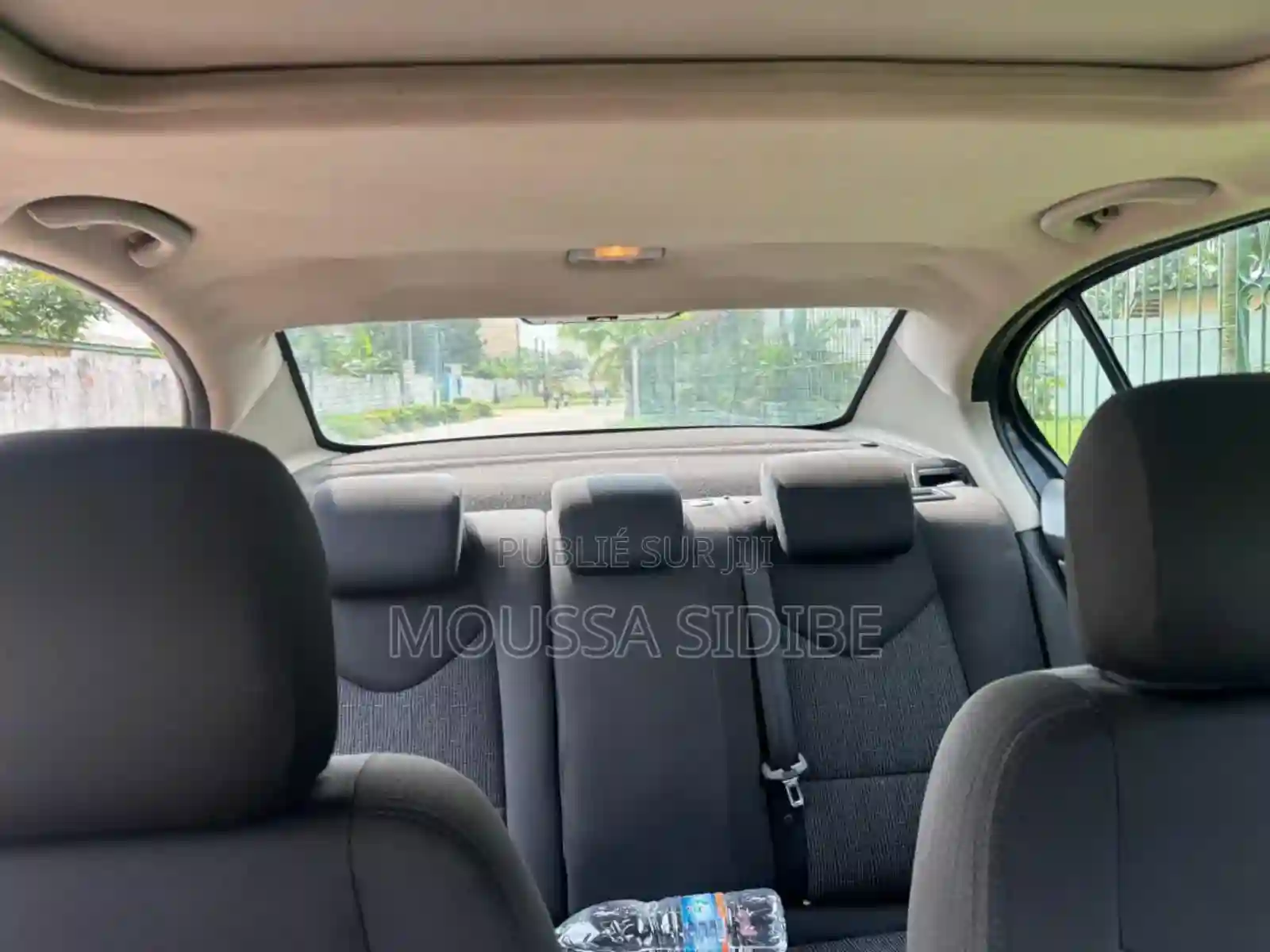 Peugeot 408 2021 Noir - Vue 3