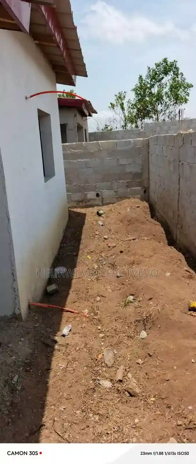 4chbre Villa Dans Yozalem Bingerville à Vendre - Vue 4