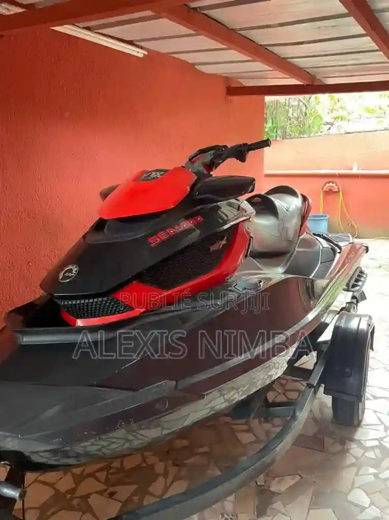 En Vente Jet Ski RXT Rs as 260 2011-2012 - Vue 1