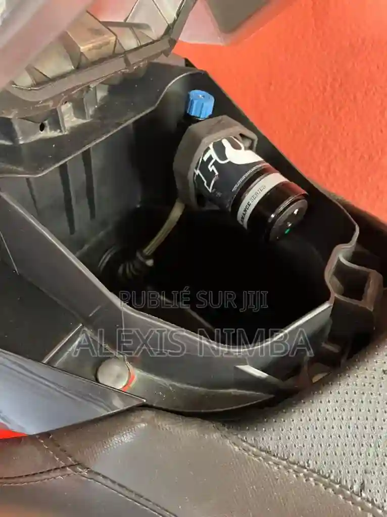 En Vente Jet Ski RXT Rs as 260 2011-2012 - Vue 2