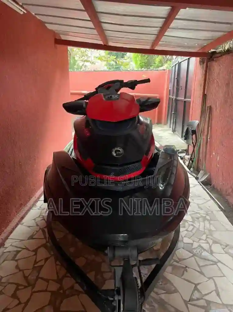 En Vente Jet Ski RXT Rs as 260 2011-2012 - Vue 4