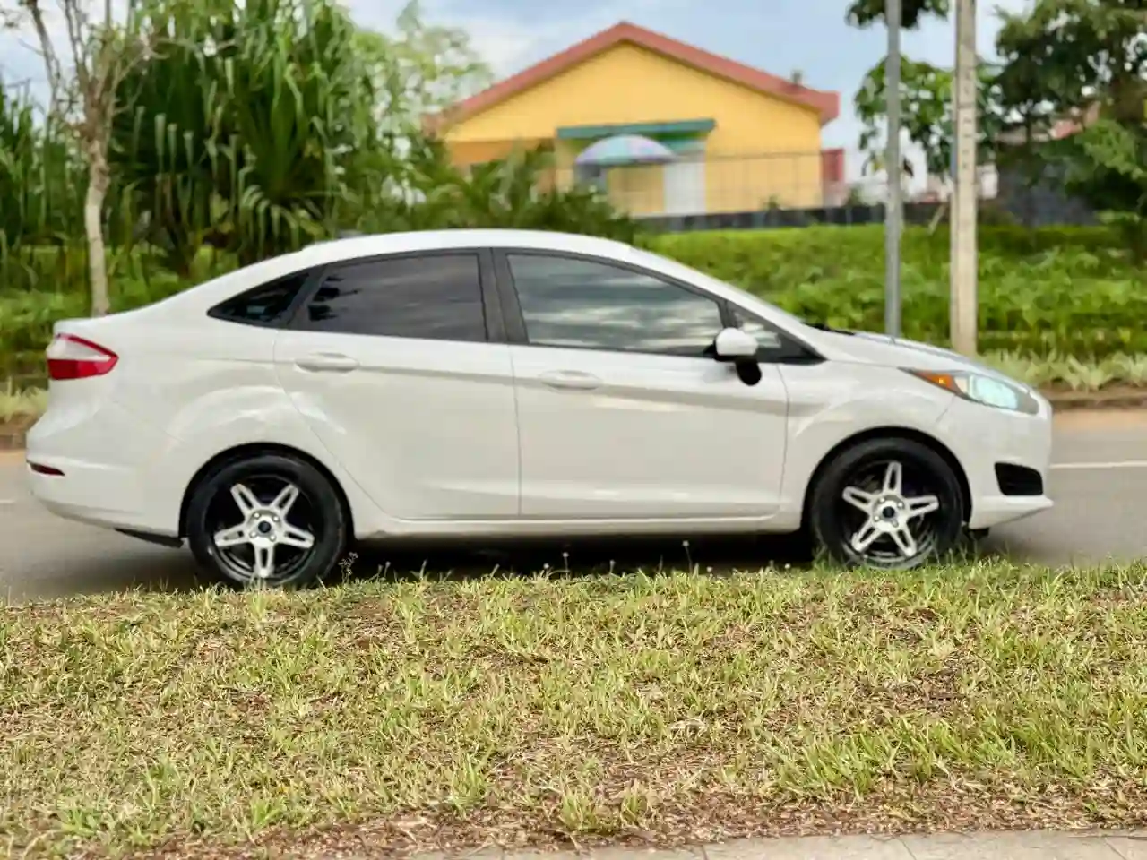 FORD FIESTA EN VENTE  - Vue 3