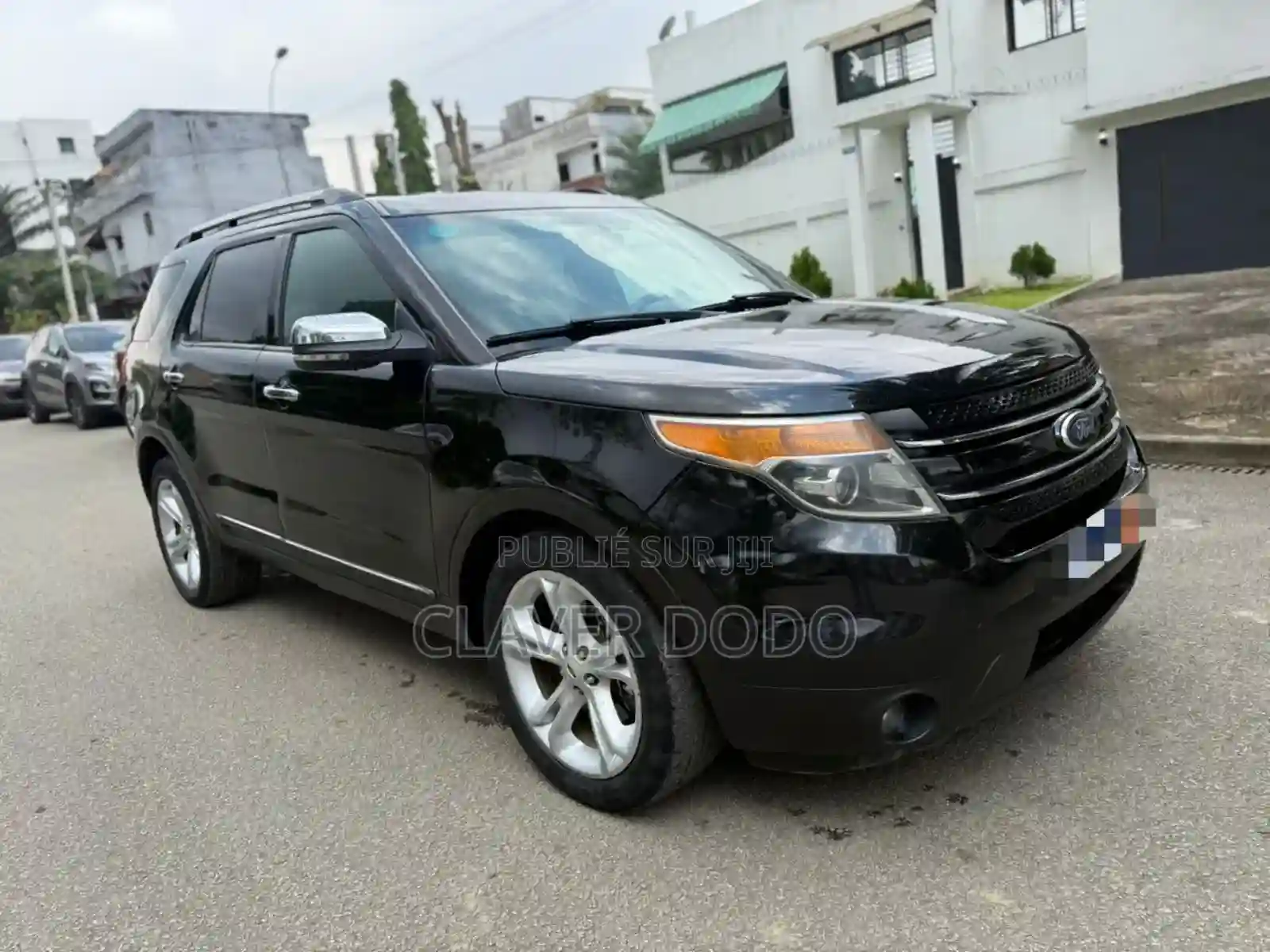Ford Explorer 2015 Black - Vue 1