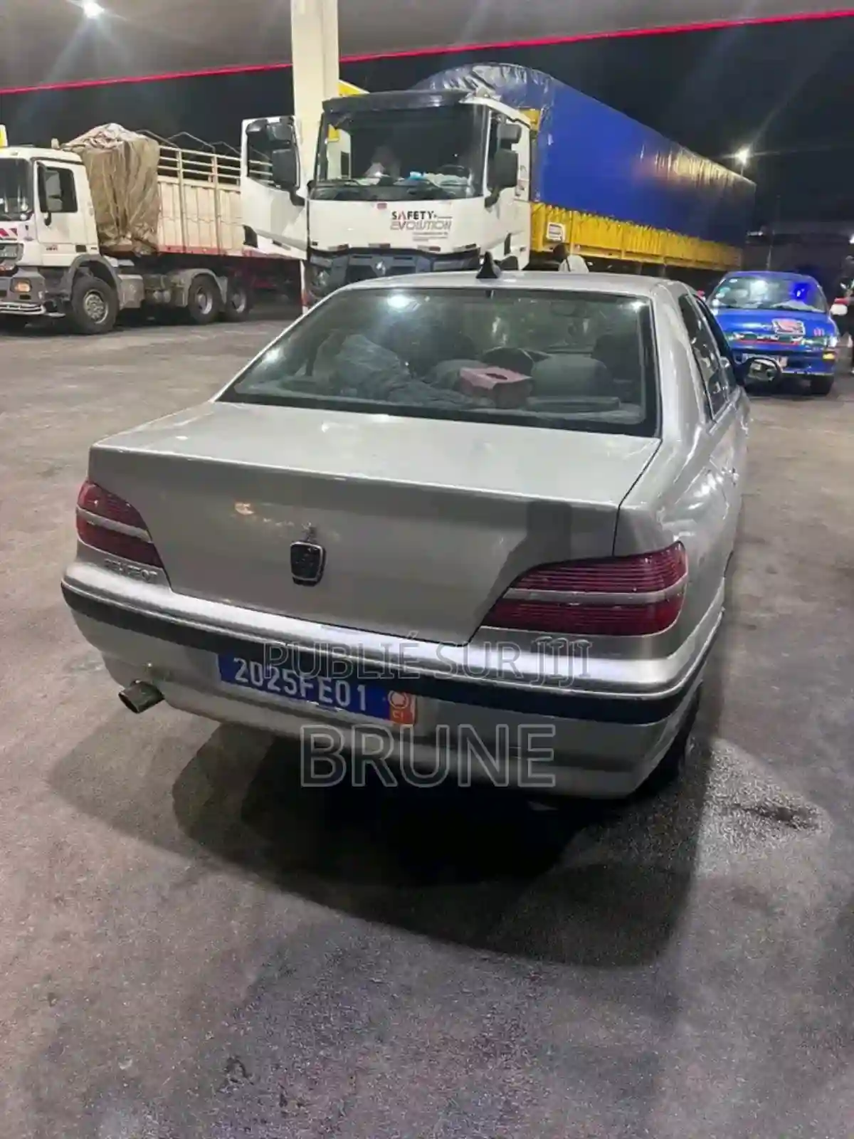 Peugeot 406 SV 30 1999 Gris - Vue 3