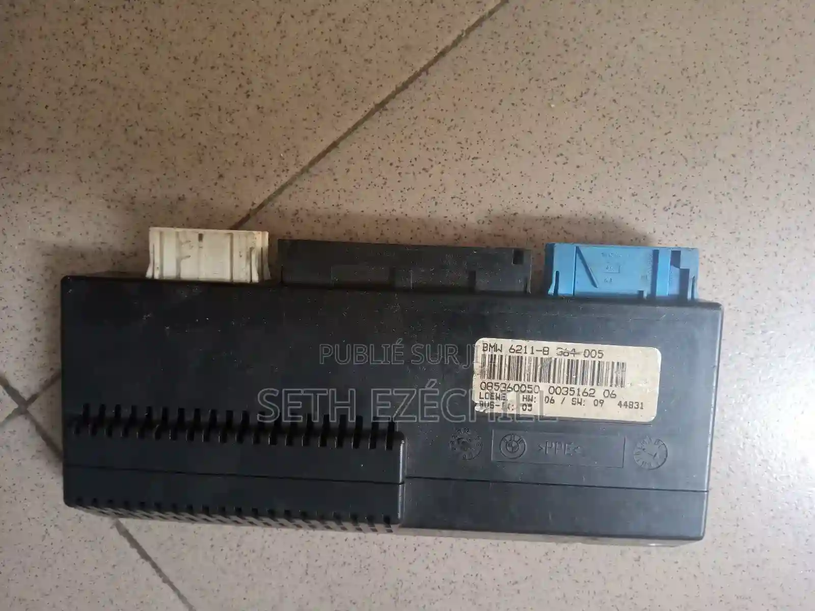 Module De Contrôle Électronique De BMW - Vue 3