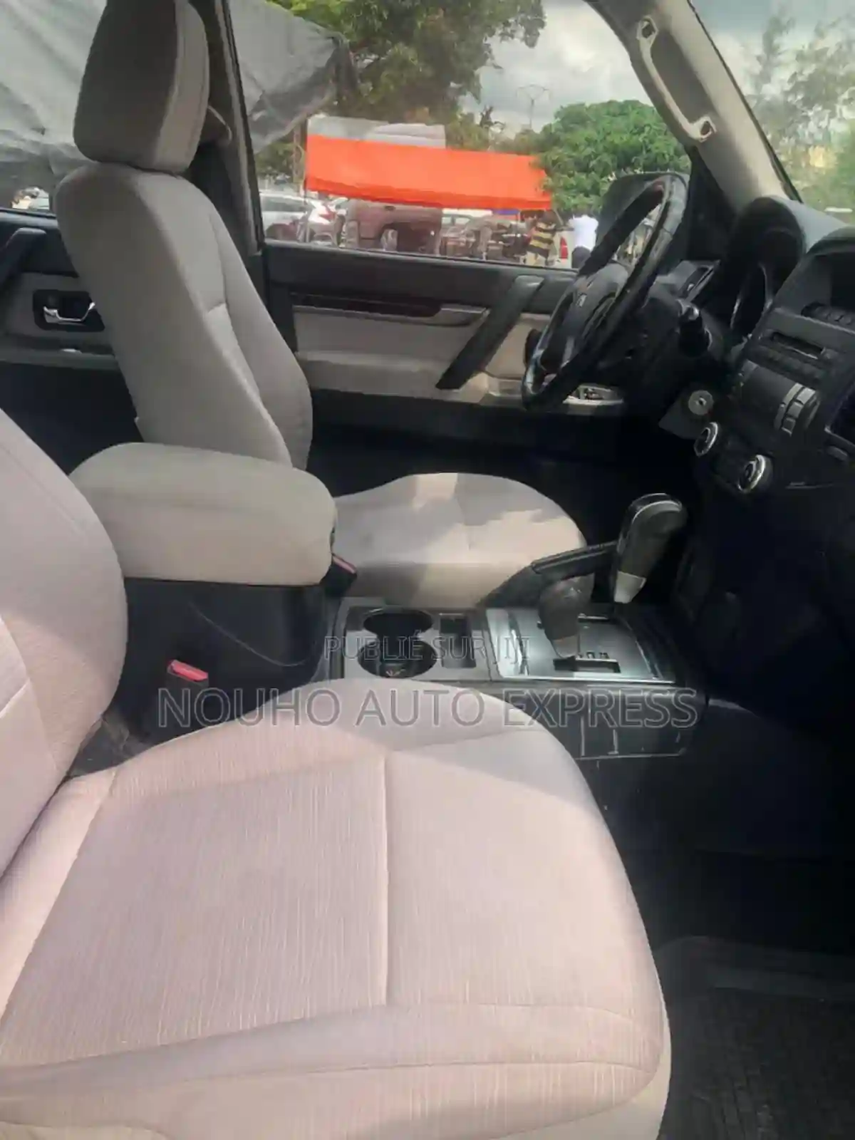 Mitsubishi Pajero 2012 Blanc - Vue 8