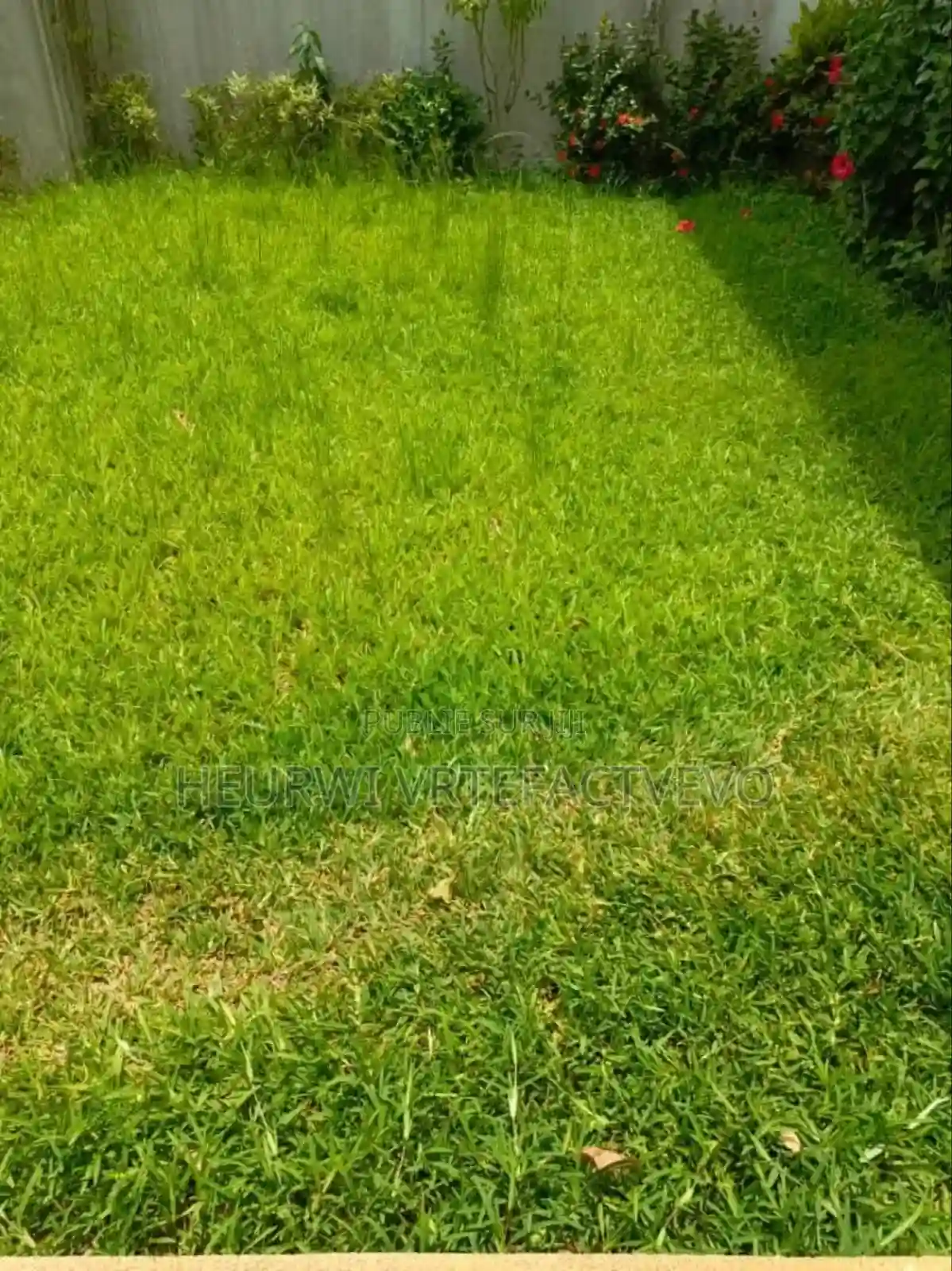 6chbre Villa Dans Terrain Sotra Cocody à Vendre - Vue 2