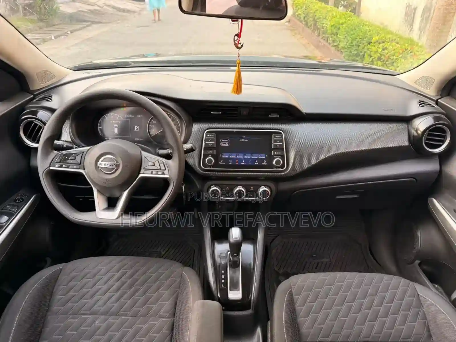 Nissan Kicks 2021 Noir - Vue 2