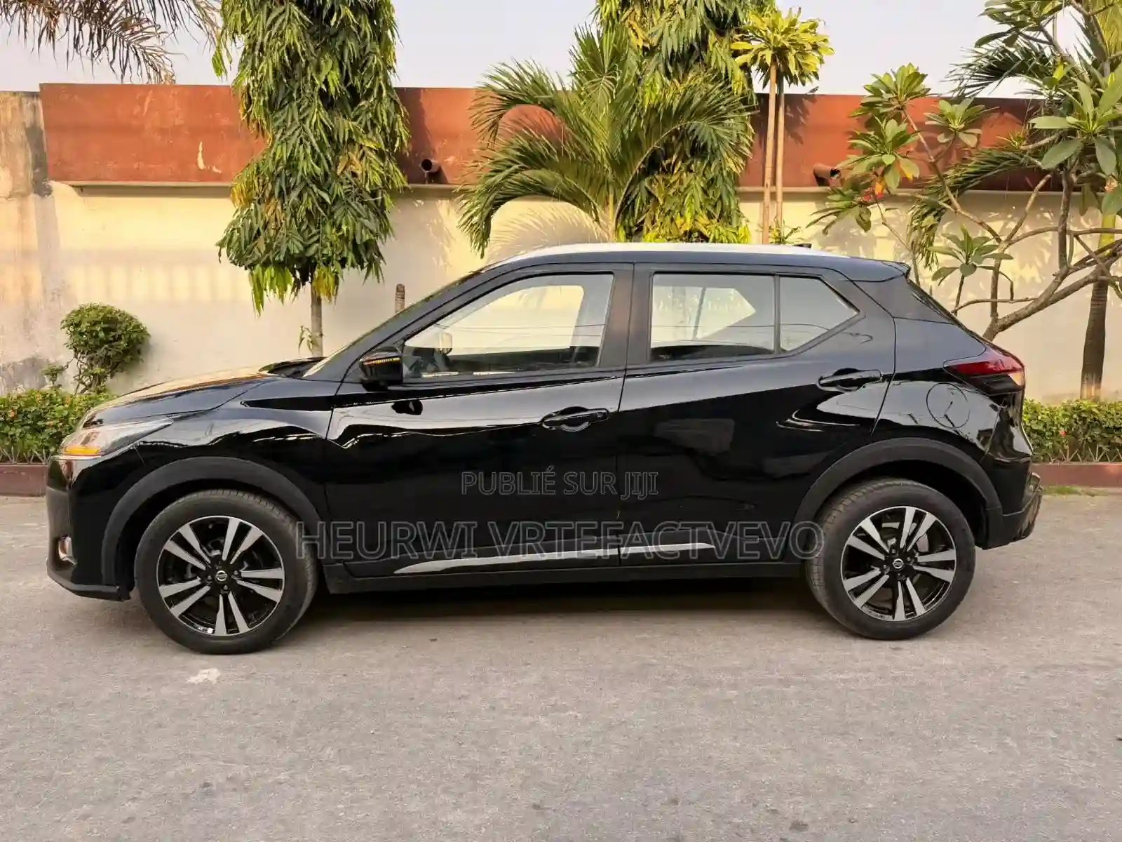 Nissan Kicks 2021 Noir - Vue 7