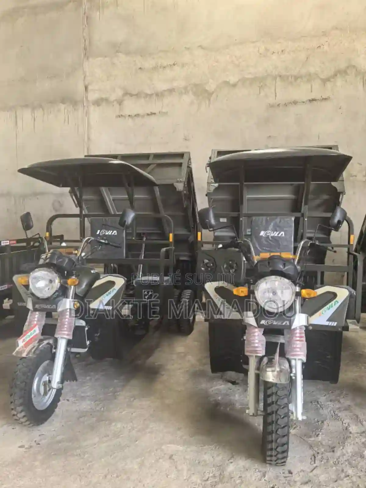 Neuf Motorcycle 2025 Vert - Vue 1