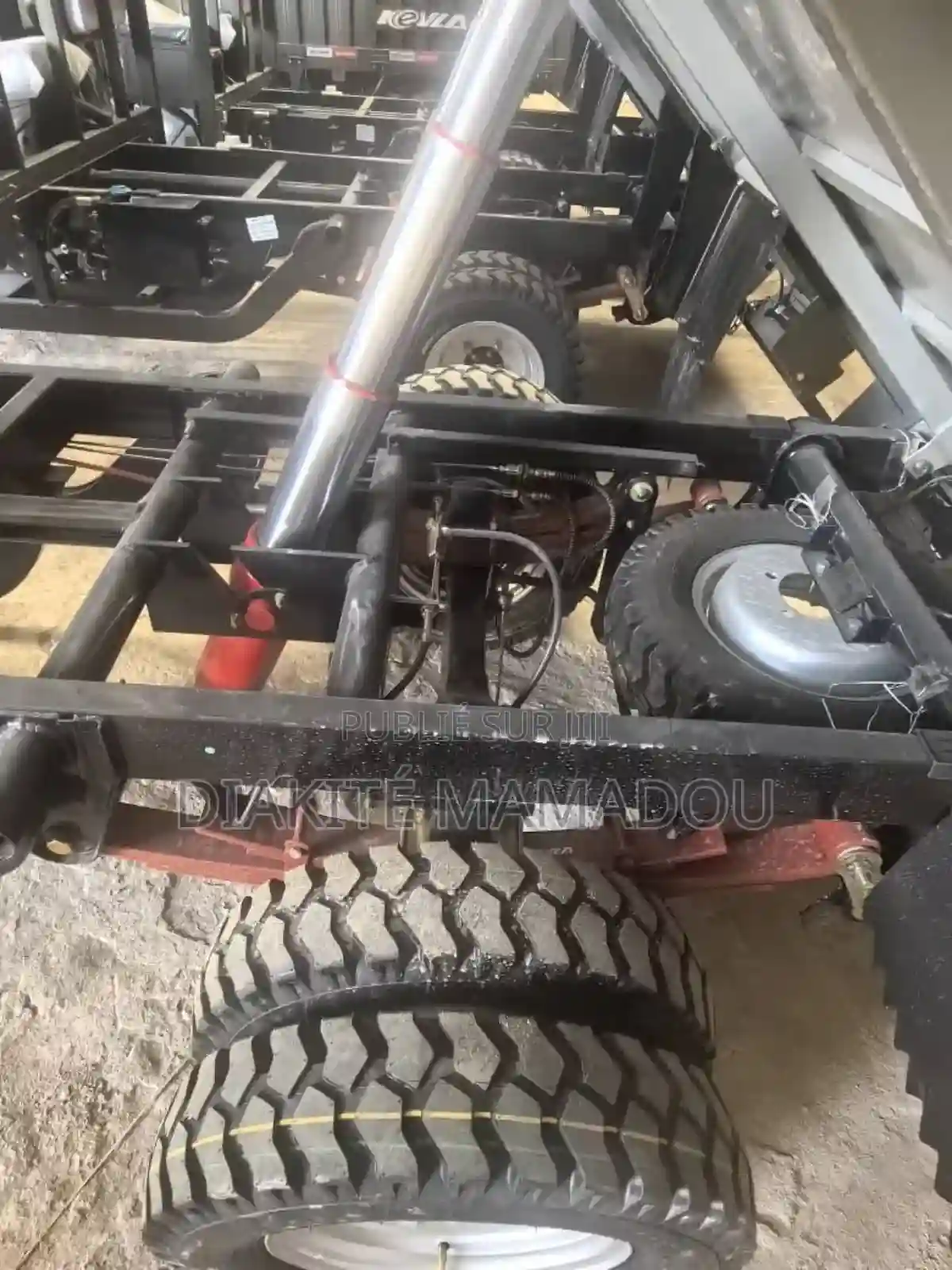 Neuf Motorcycle 2025 Vert - Vue 2