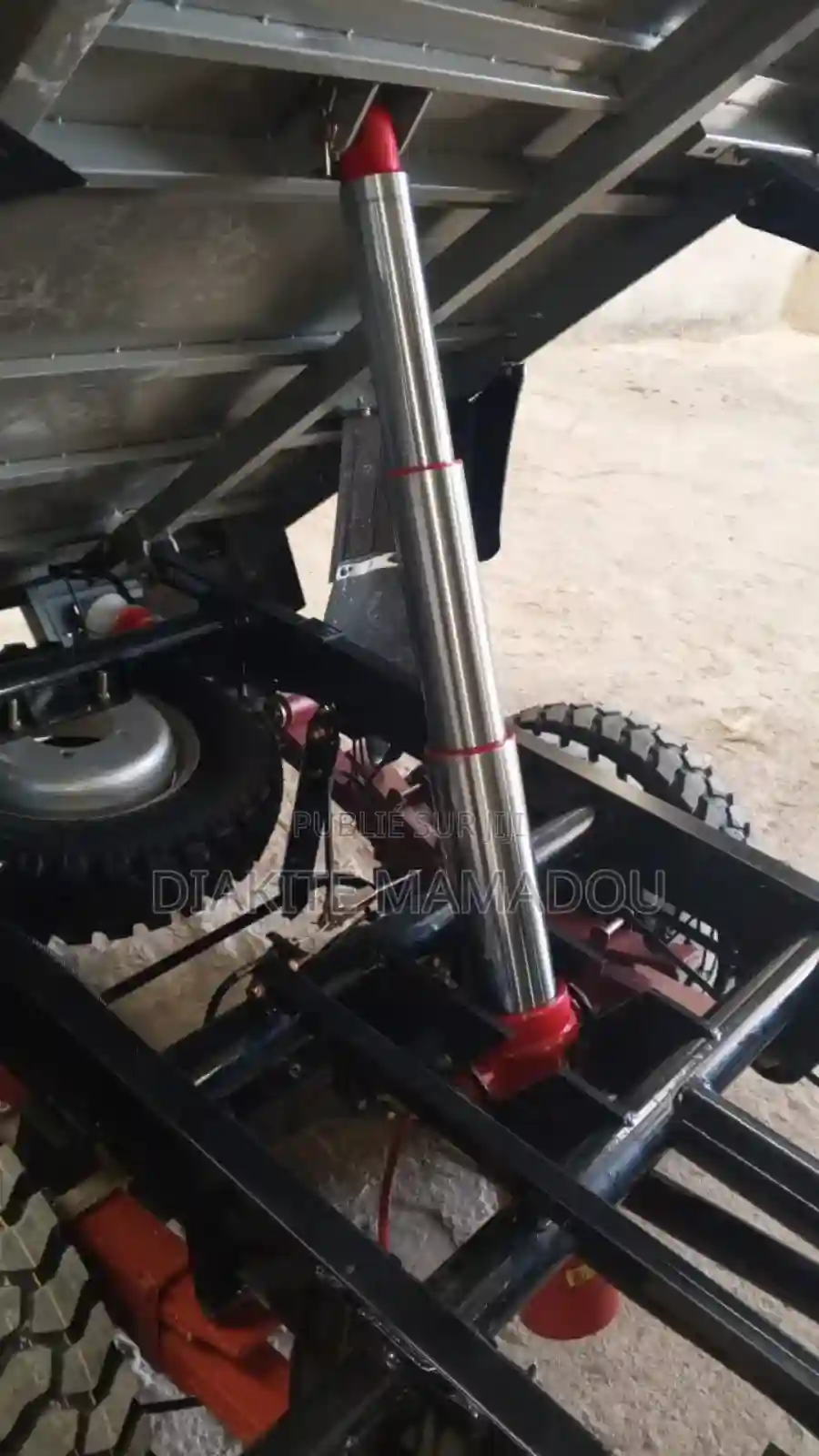 Neuf Motorcycle 2025 Vert - Vue 4