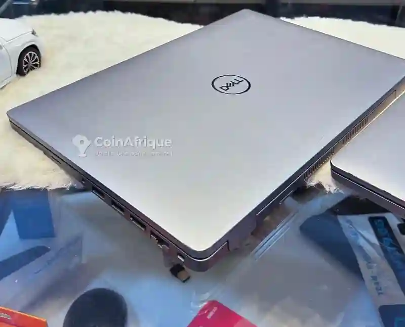 PC Dell Latitude 5430 Core i7 11th gen 16 go ram 512 go ssd - Vue 2