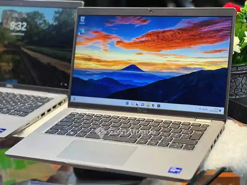 PC Dell Latitude 5430 Core i7 11th gen 16 go ram 512 go ssd - Vue 4