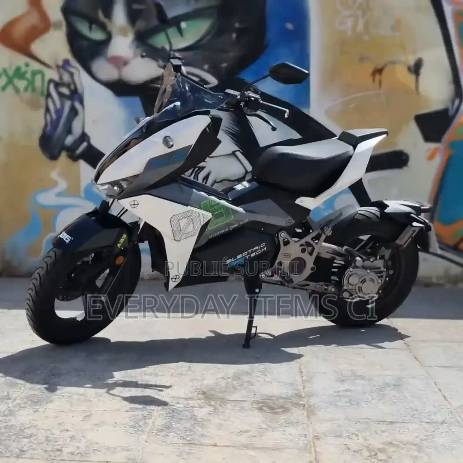 Neuf Yamaha R6 2023 Blanc - Vue 1