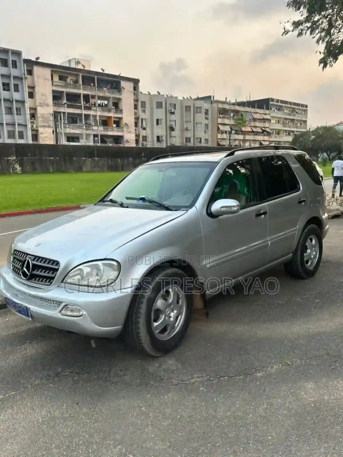 Mercedes-benz M Class ML 320 2005 Gris - Vue 4