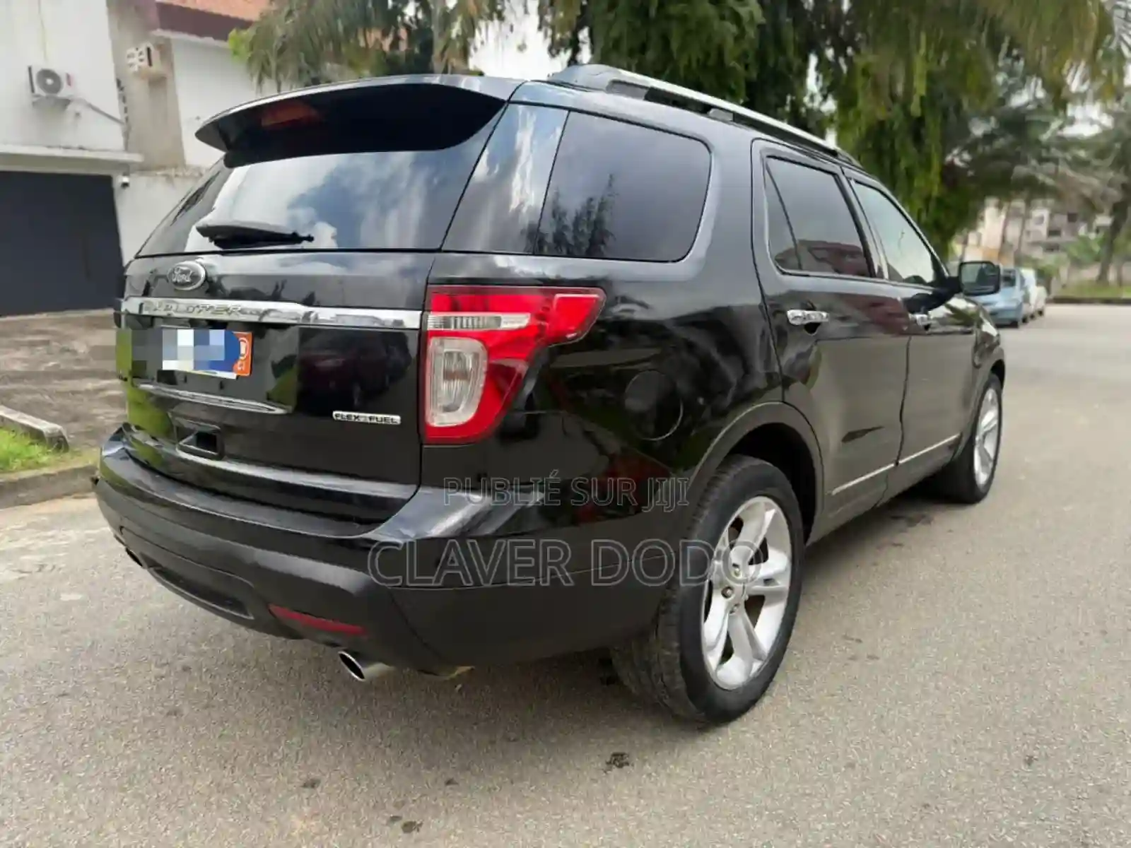 Ford Explorer 2015 Noir - Vue 1