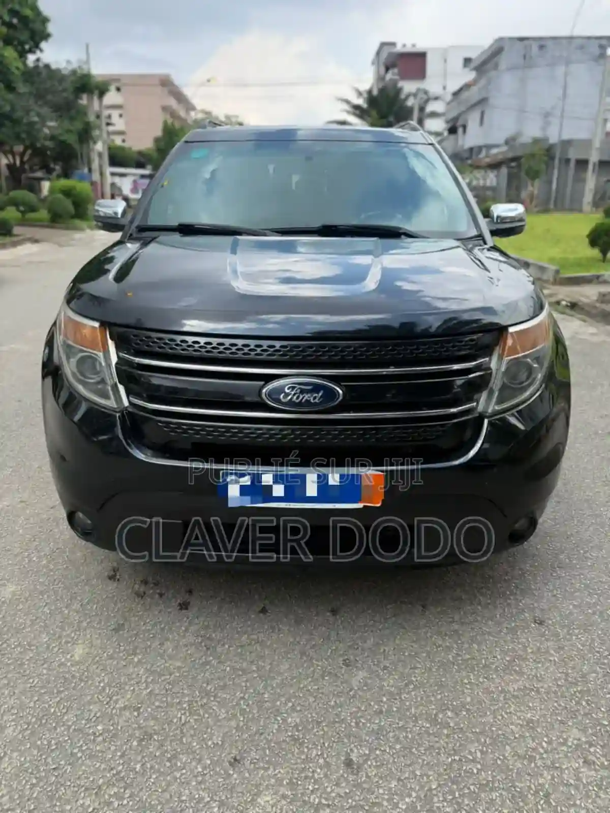 Ford Explorer 2015 Noir - Vue 4